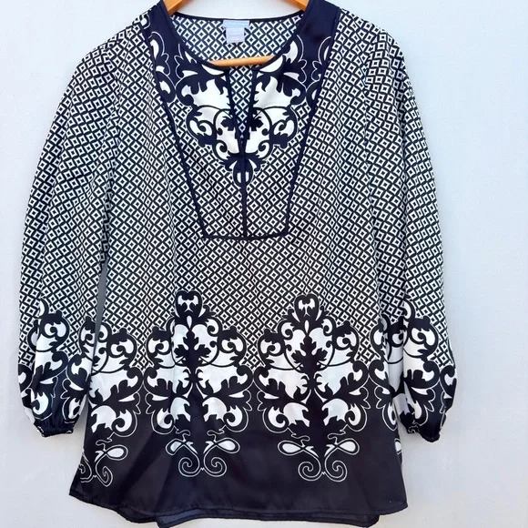 Chico’s Black White Damask Print Blouse Size 0 (US 4/6) Boho Tunic 3/4 Sleeve - Picture 3 of 8